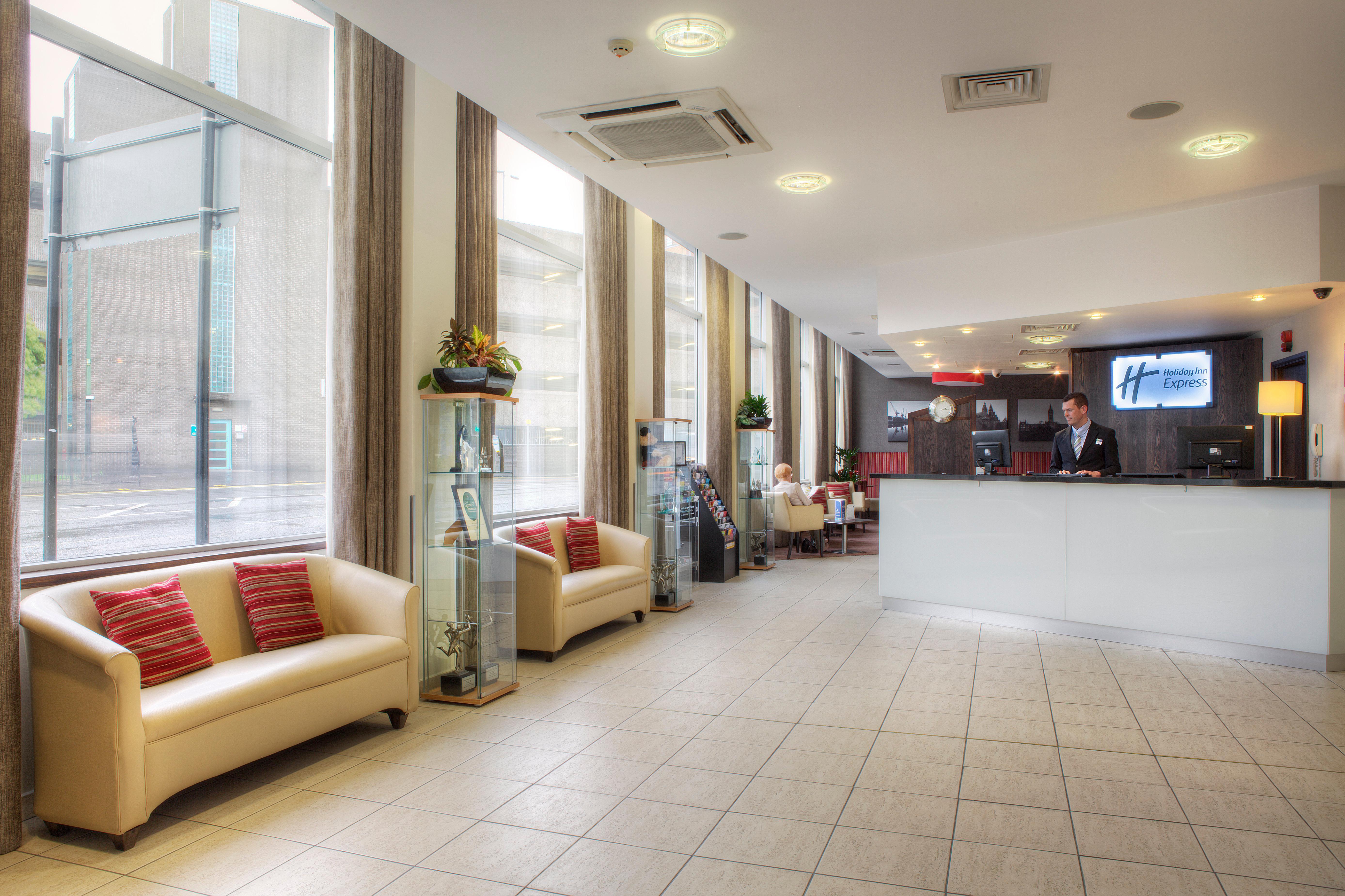 Holiday Inn Express - Glasgow - City Ctr Theatreland, An Ihg Hotel Exterior foto